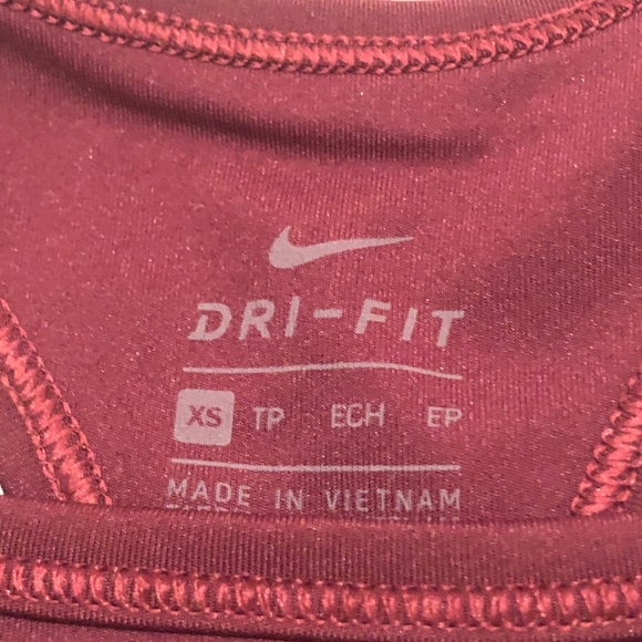 ❤️NWT Nike XS Red DriFit Classic Swoosh Bra - Picture 4 of 5
